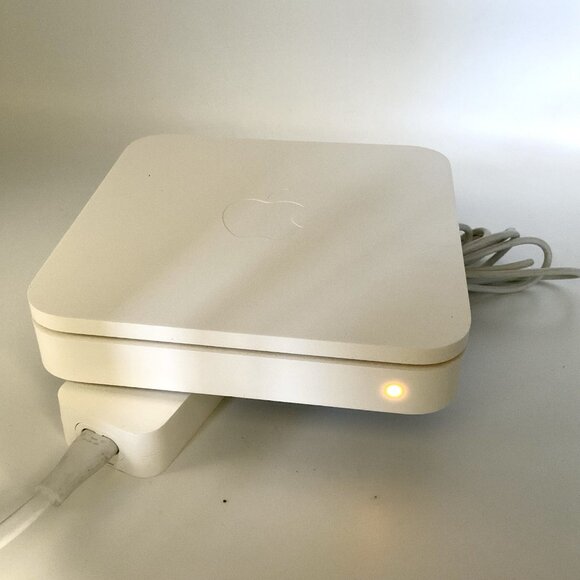 Apple AirPort Extreme 802.11n(5th Gen 2011) A1408 Base station+AC adapter Untest - Picture 16 of 16